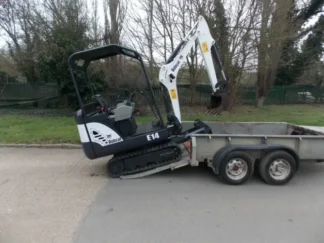 Bobcat E14, 1,5 T, 2013 e reboque 2,6 T