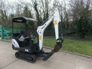 Bobcat E14, 1,5 T, 2013 e reboque 2,6 T